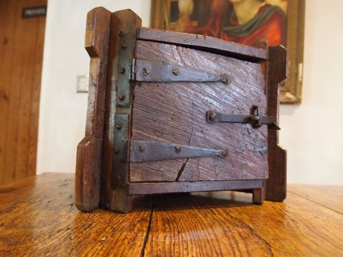 CABINET VERY RARE NAIVE PRIMITIVE ELM CUPBOARD C1700 - ADDITIONAL PHOTO 9