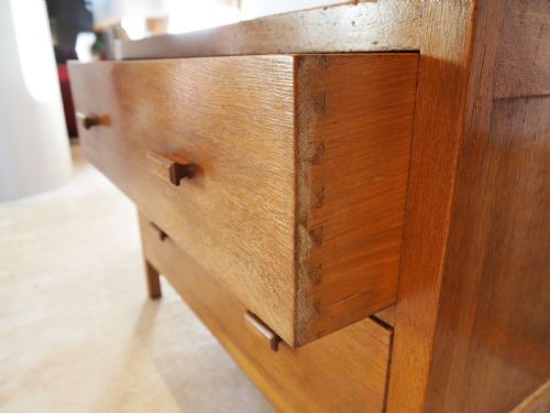 CHEST OF DRAWERS HEALS LOW CHEST LIMED OAK C1920 - ADDITIONAL PHOTO 5