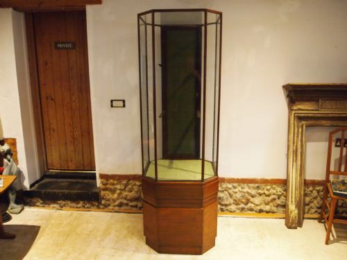 DISPLAY CABINET RARE ART DECO WALNUT C1930 - ADDITIONAL PHOTO 12