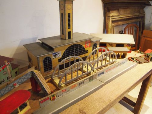 TOY MODELS RAILWAY AIRPORT BUILDINGS SCRATCH BUILT DATED 1944 - ADDITIONAL PHOTO 5