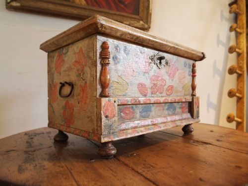 CHEST VERY RARE MINIATURE SWEDISH MARRIAGE CHEST C1850 - ADDITIONAL PHOTO 6