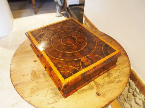 BOX RARE 17TH CENTURY LACE BOX OLIVE OYSTER VENEERED C1690 - ADDITIONAL PHOTO 11