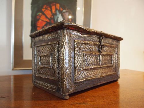 CHEST RARE 19TH CENTURY RHAJASTHANI JEWELLERY CASKET C1880 - ADDITIONAL PHOTO 8