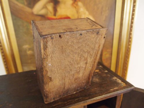 CUPBOARD RARE GEORGE I OAK SPICE CUPBOARD C1720 - ADDITIONAL PHOTO 6
