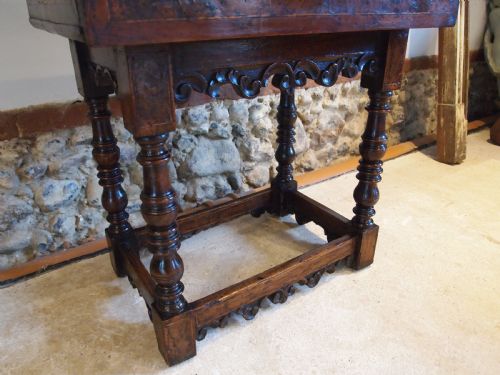 RARE 17TH CENTURY SPANISH WRITING TABLE SIDE HALL CONSOLE WALNUT C1680 - ADDITIONAL PHOTO 6