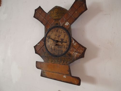 CLOCK VERY RARE TOLEWARE CLOCK C1900 - ADDITIONAL PHOTO 1