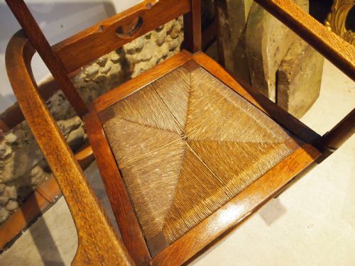 CHAIRS OUTSTANDING PAIR ARTS CRAFTS OAK MANNER OF VOYSEY C1900 - ADDITIONAL PHOTO 2