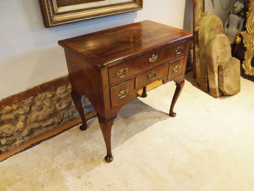 TABLE LOWBOY FINE GEORGE II WALNUT ORIGINAL BRASSES C1740 - ADDITIONAL PHOTO 8