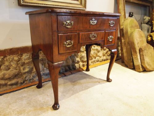 TABLE LOWBOY FINE GEORGE II WALNUT ORIGINAL BRASSES C1740 - ADDITIONAL PHOTO 11