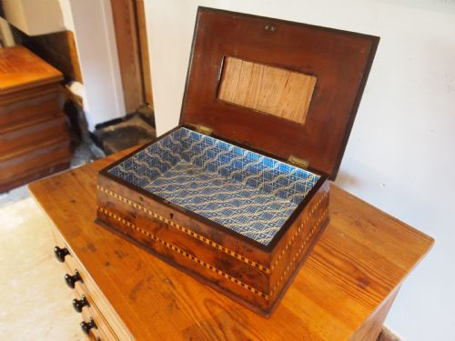 BOX RARE KILLARNEY YEW WOOD JEWELLERY SEWING SARCOPHAGUS SHAPE C1870 - ADDITIONAL PHOTO 4
