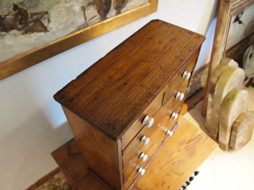CHEST OF DRAWERS RARE MINIATURE ELM APPRENTICE PRIMITIVE C1800 - ADDITIONAL PHOTO 1