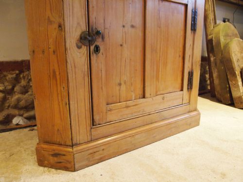 CUPBOARD STUNNING GEORGE III PINE CORNER CABINET C1790 - ADDITIONAL PHOTO 4