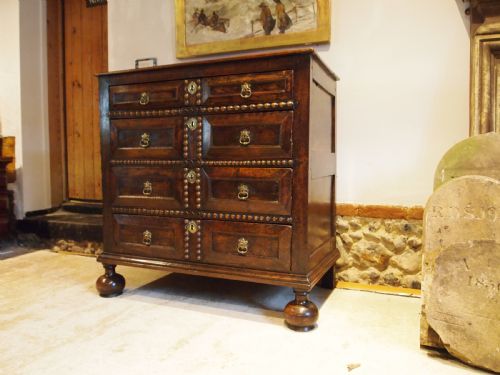 chest of drawers very rare charles ii walnut c1680 - CATEGORY: ANTIQUE CHEST OF DRAWERS - DATED 17TH CENTURY