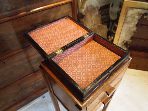 BOX RARE 17TH CENTURY OYSTER VENEERED OLIVE WOOD LACE BOX C1690 - ADDITIONAL PHOTO 5