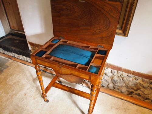 TABLE FINE WALNUT SIDE HALL LAMP WORK TABLE C1870 - ADDITIONAL PHOTO 4
