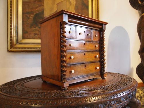 CHEST OF DRAWERS MINIATURE FINE VICTORIAN WALNUT APPRENTICE C1840 - ADDITIONAL PHOTO 5