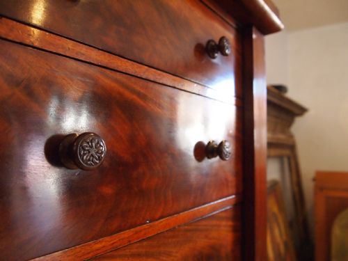 CHEST OF DRAWERS FINE WELLINGTON FLAME MAHOGANY C1870 - ADDITIONAL PHOTO 2