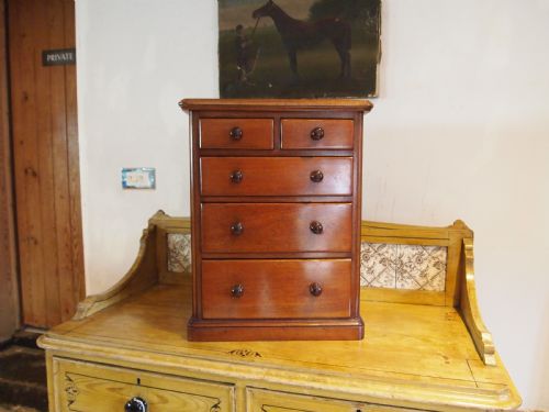 CHEST OF DRAWERS MINIATURE APPRENTICE VICTORIAN C1890 - ADDITIONAL PHOTO 9