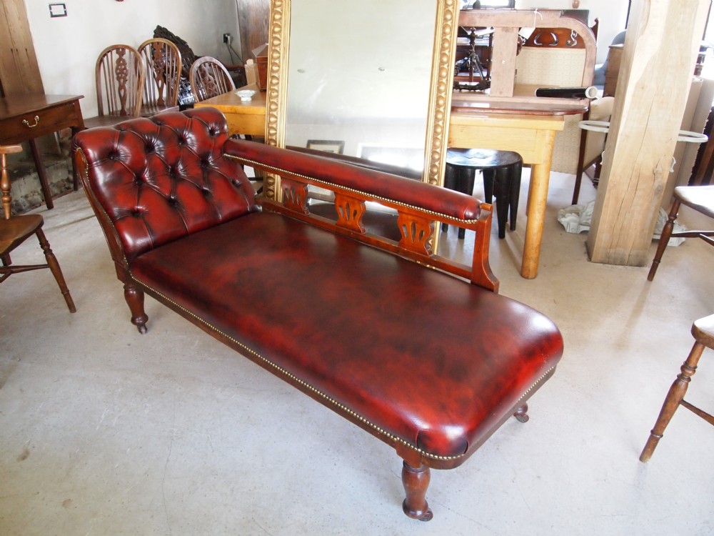 Chaise Longue sofa Victorian Mahogany Oxblood leather c1890