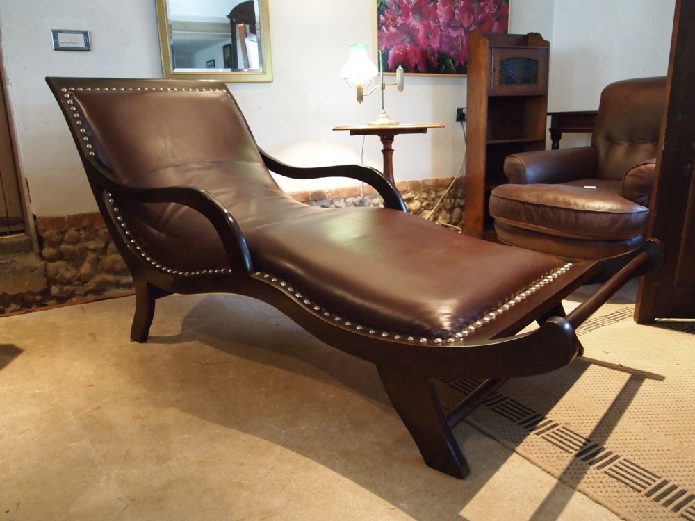 Chaise longue day bed sofa very comfortable Mahogany 20th century