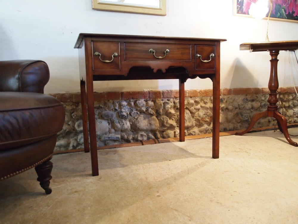 Table Lowboy George III Mahogany lamp side hall table c1780