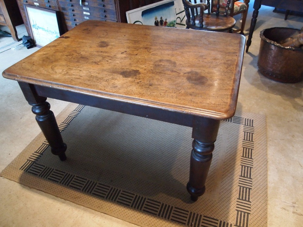 Table Victorian Walnut kitchen dining table c1880