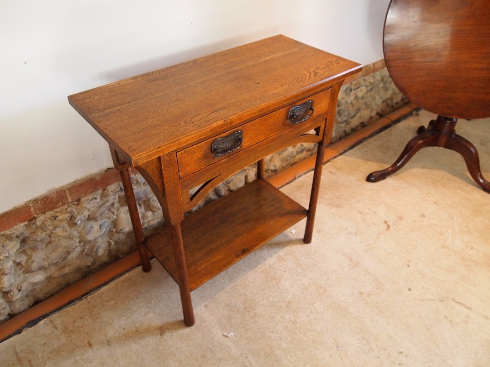 Table rare Arts and Crafts Oak hall console table c1900