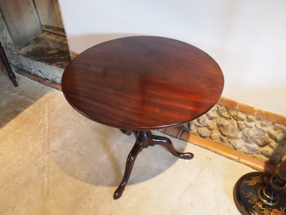 Table fine quality George III Mahogany birdcage action tilt top c1780