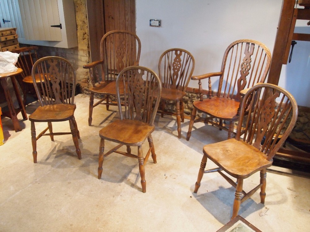 Chairs set of 6 Victorian Windsor wheelbacks Beech and Elm c1880