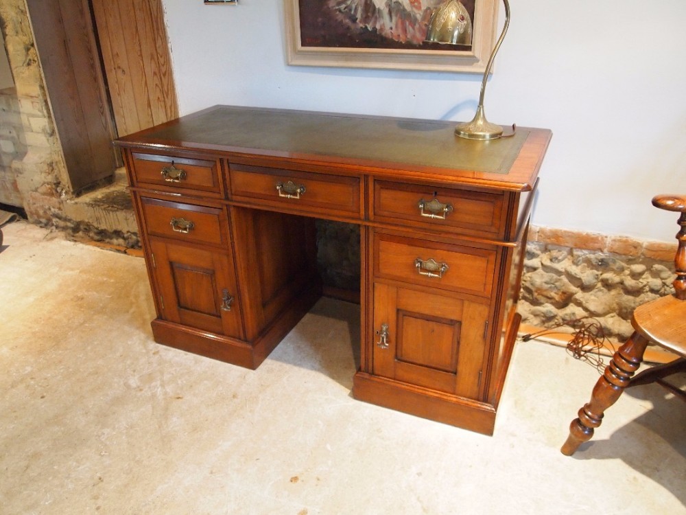Desk Arts and Crafts fine quality Walnut c1890