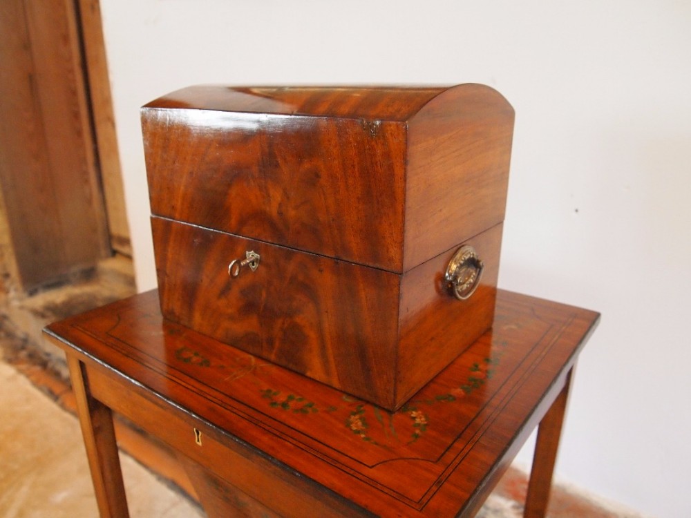 Box decanter chest George Flame Mahogany c1800