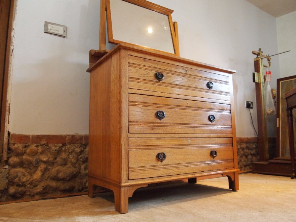 Chest of drawers Harris Lebus dressing chest Arts and Crafts Oak c1910