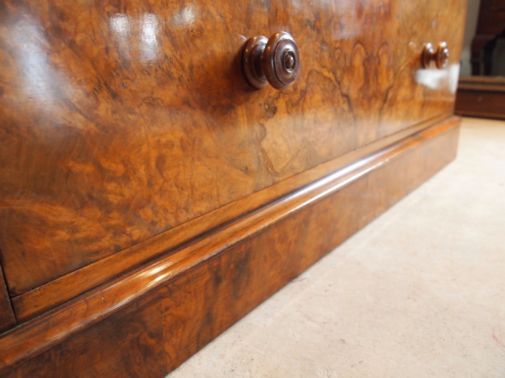 Chest of drawers Fine Victorian Burr Walnut c1850 View II