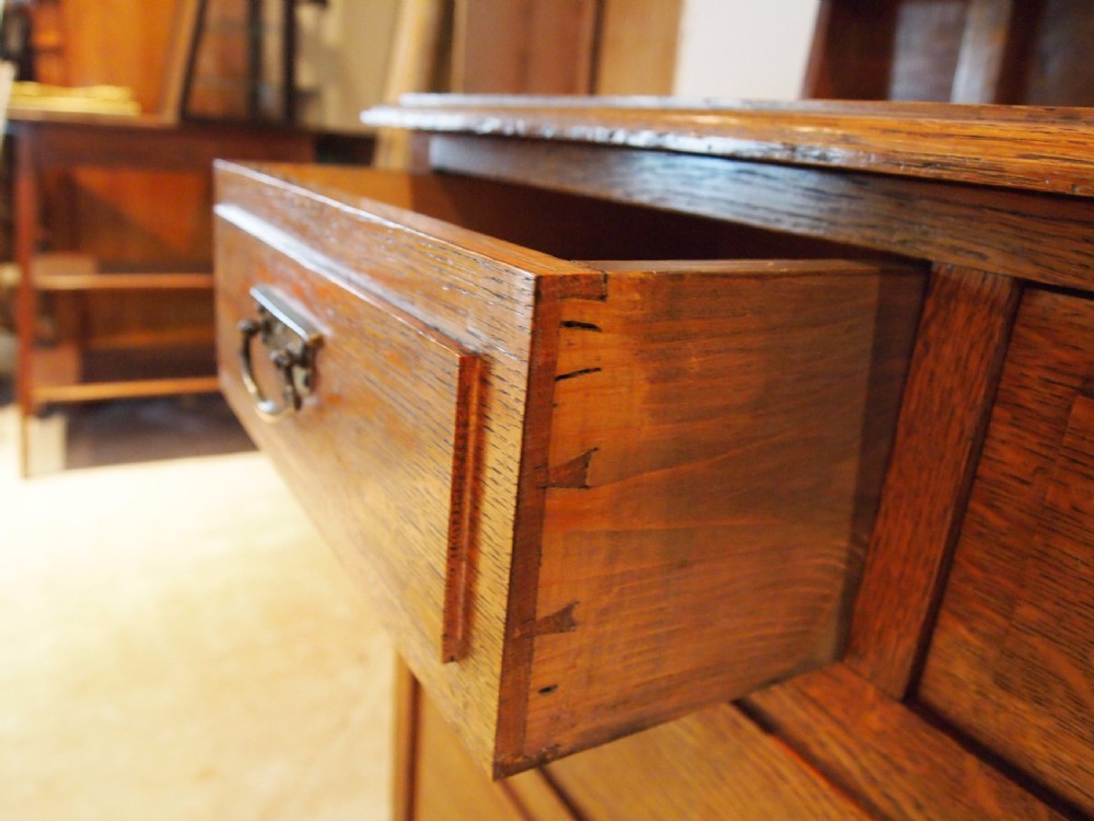 Chest of drawers Arts and crafts Oak dressing chest c1900 View VI
