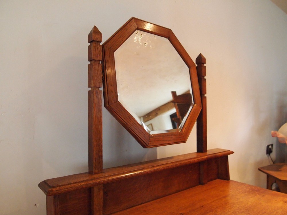 Chest of drawers Arts and crafts Oak dressing chest c1900 View VIII