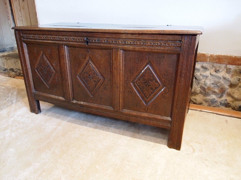 Coffer chest Blanket box Oak James II c1680