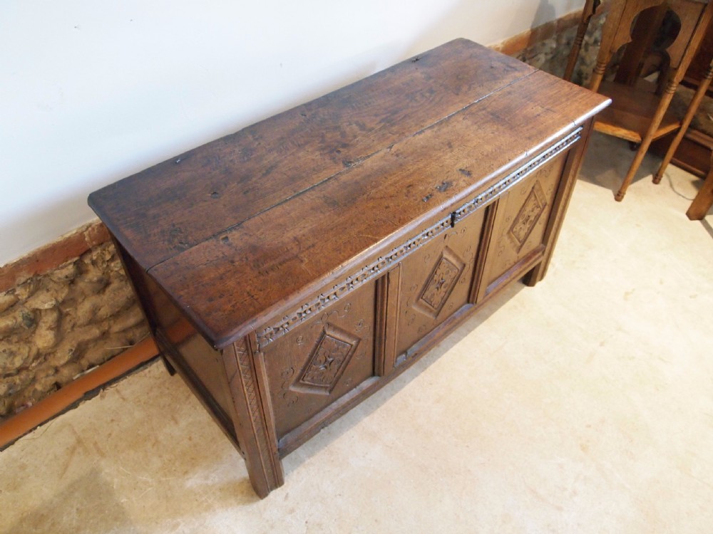 Coffer chest Blanket box Oak James II c1680 View XIV