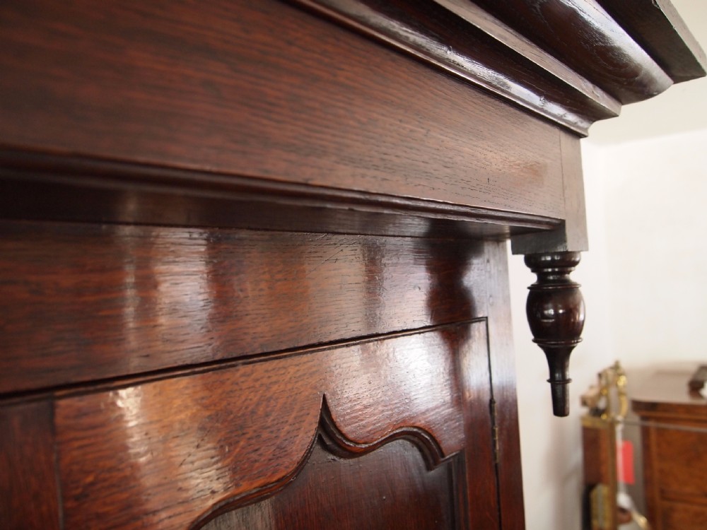 Cupboard dresser cwpwrdd deuddarn Welsh Oak c1790 View II