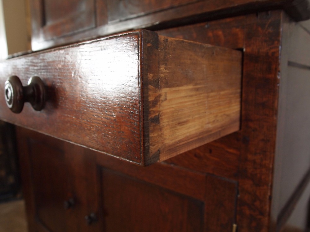 Cupboard dresser cwpwrdd deuddarn Welsh Oak c1790 View VI