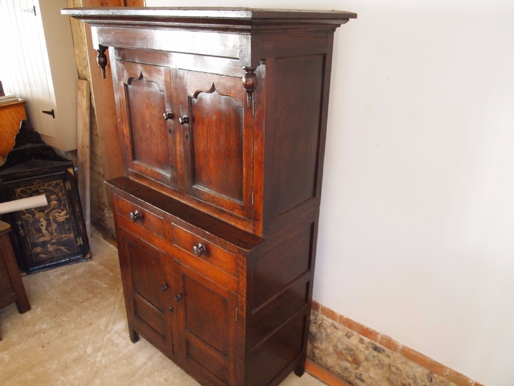 Cupboard dresser cwpwrdd deuddarn Welsh Oak c1790 View VIII