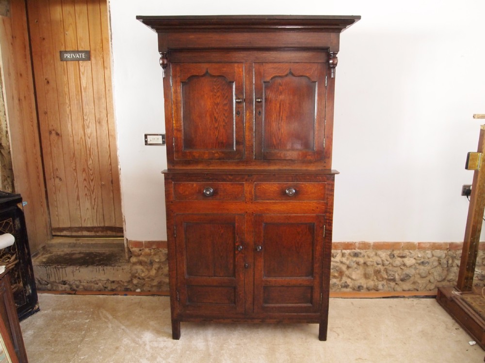 Cupboard dresser cwpwrdd deuddarn Welsh Oak c1790 View IX