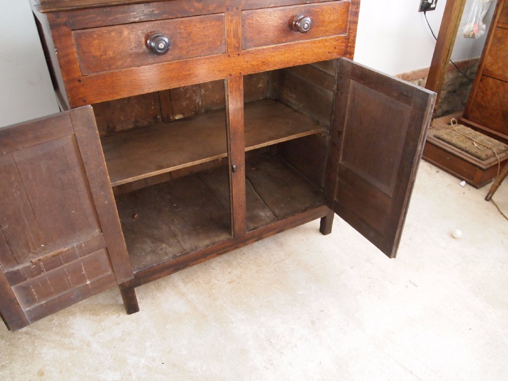 Cupboard dresser cwpwrdd deuddarn Welsh Oak c1790 View XIV