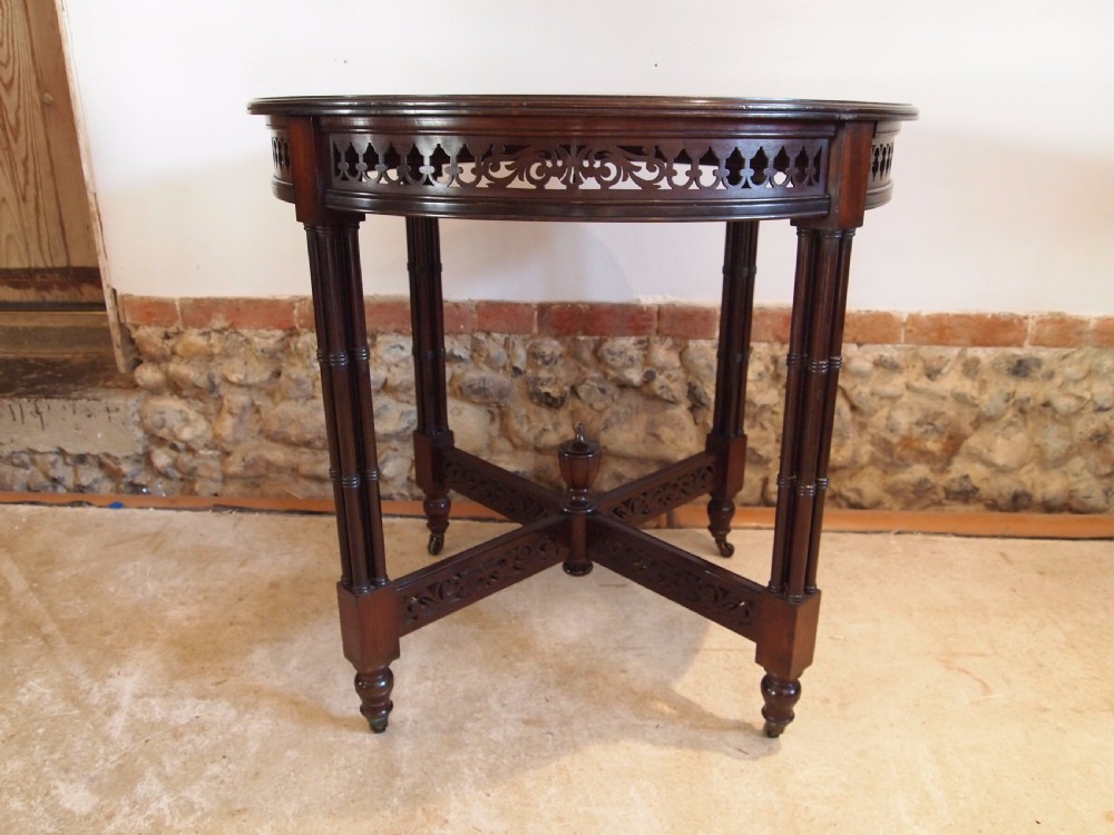Table fine Edwards and Roberts Chippendale style Walnut hall lamp side c1880