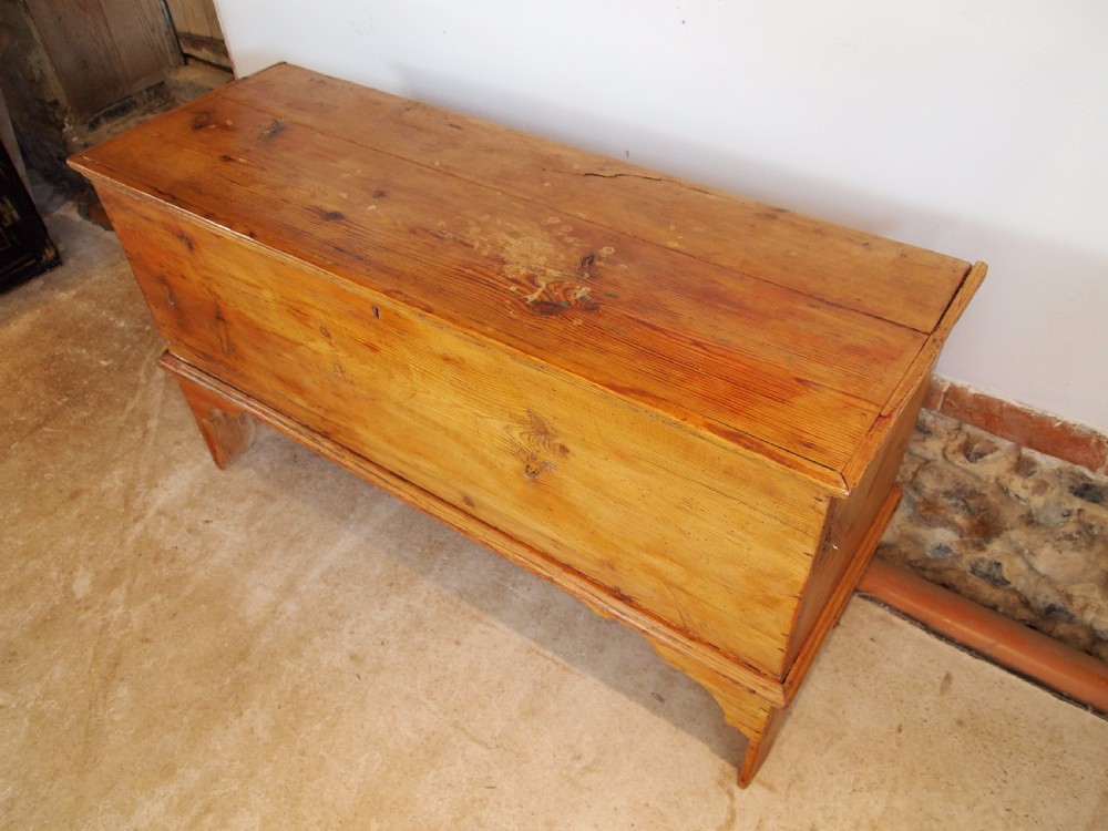 Chest trunk coffer blanket box George III Pine c1790 View VIII