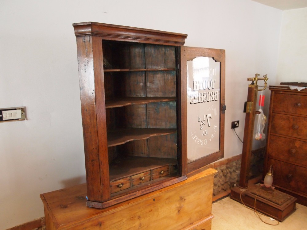 Cupboard cabinet George III Oak corner hanging c1790 View IV