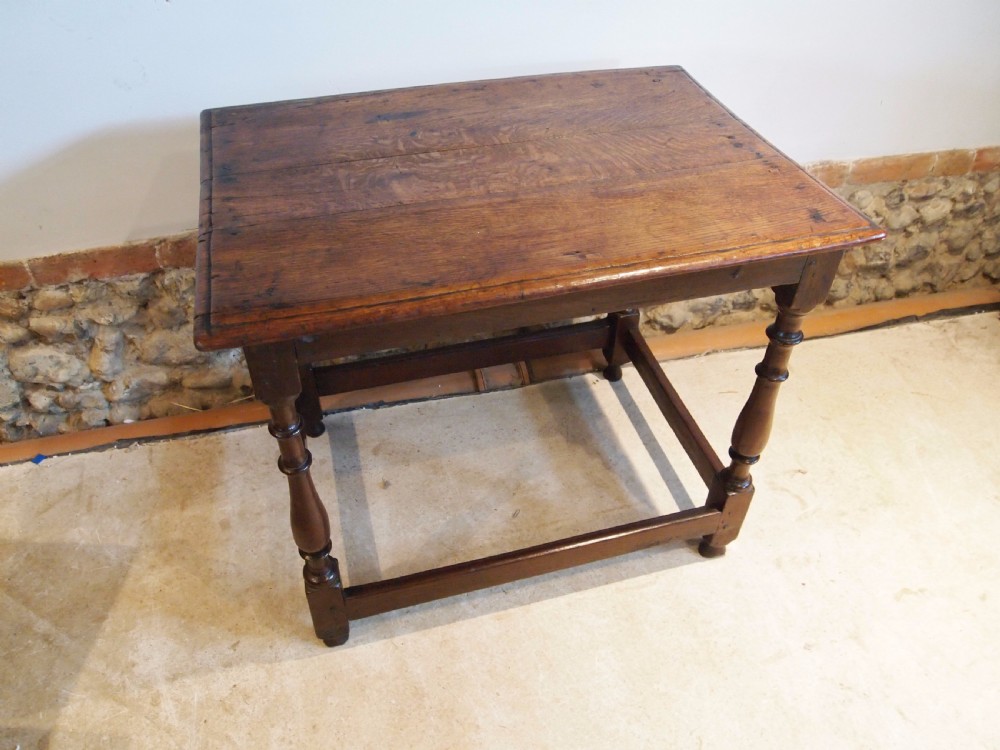 Table side lamp hall console Oak Charles II 1680 View VII