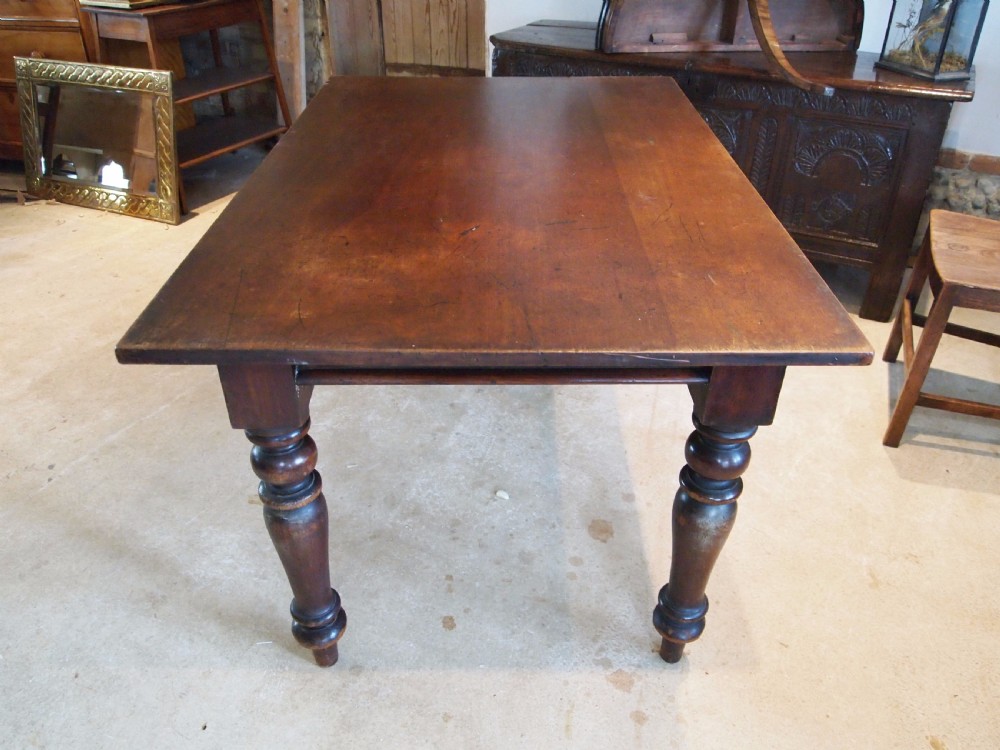 Table dining kitchen Victorian Walnut c1890 View II