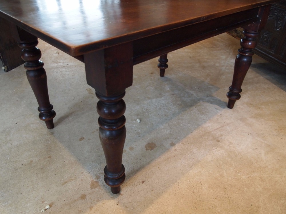 Table dining kitchen Victorian Walnut c1890 View III