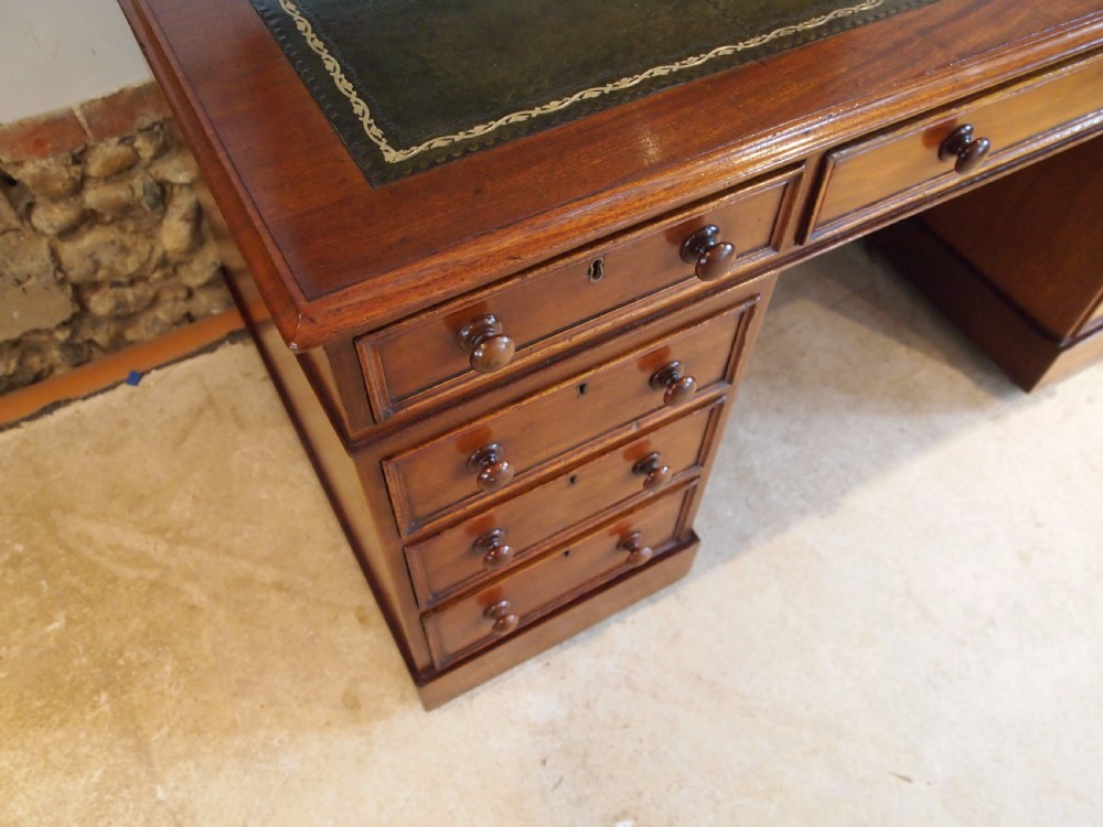 Desk fine Victorian Mahogany pedestal desk c1860 View VIII