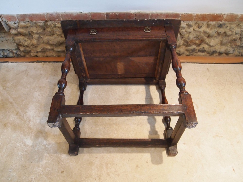 Table Queen Anne Oak side lamp hall console c1700 View X